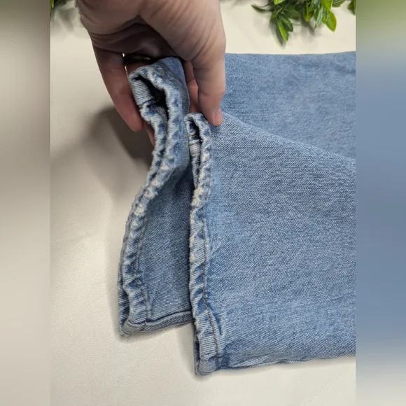 BDG Vintage Bow Jeans Size 32x32 - Picture 6 of 12